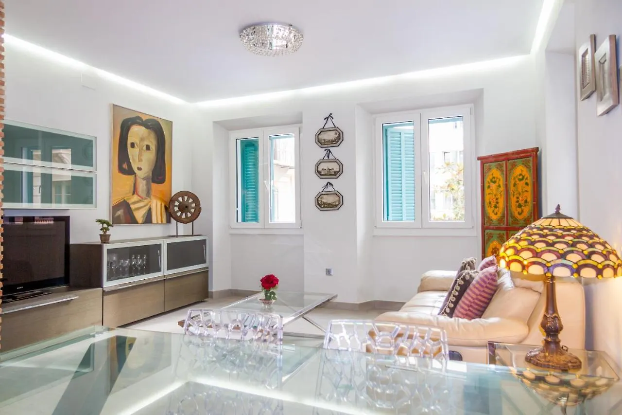 Felix Saenz Roomalaga By Bossh Apartments Spain