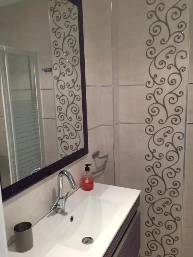 Felix Saenz Roomalaga By Bossh Apartments Spain