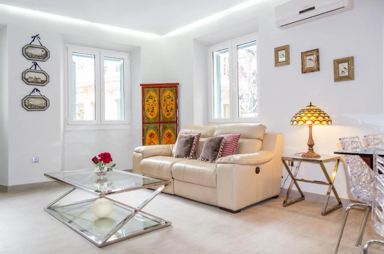 Felix Saenz Roomalaga By Bossh Apartments contacts
